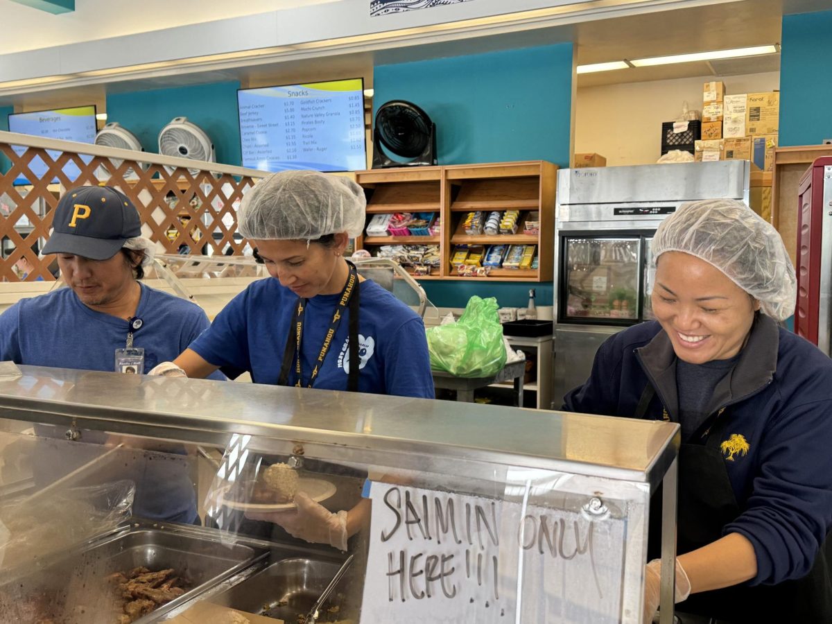 A Day in the Life of a Punahou Cafeteria Staff