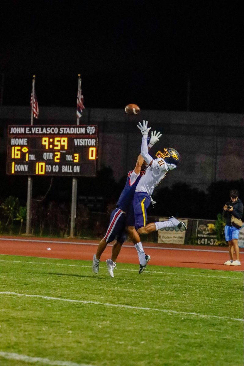 Punahou falls to Saint Louis, Forcing a three-team playoff